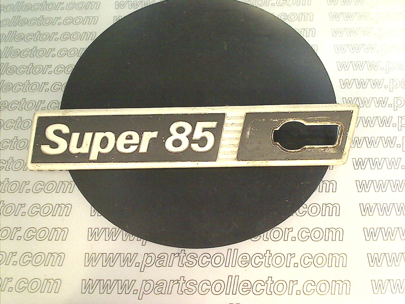 SUPER 85 EMBLEM LH